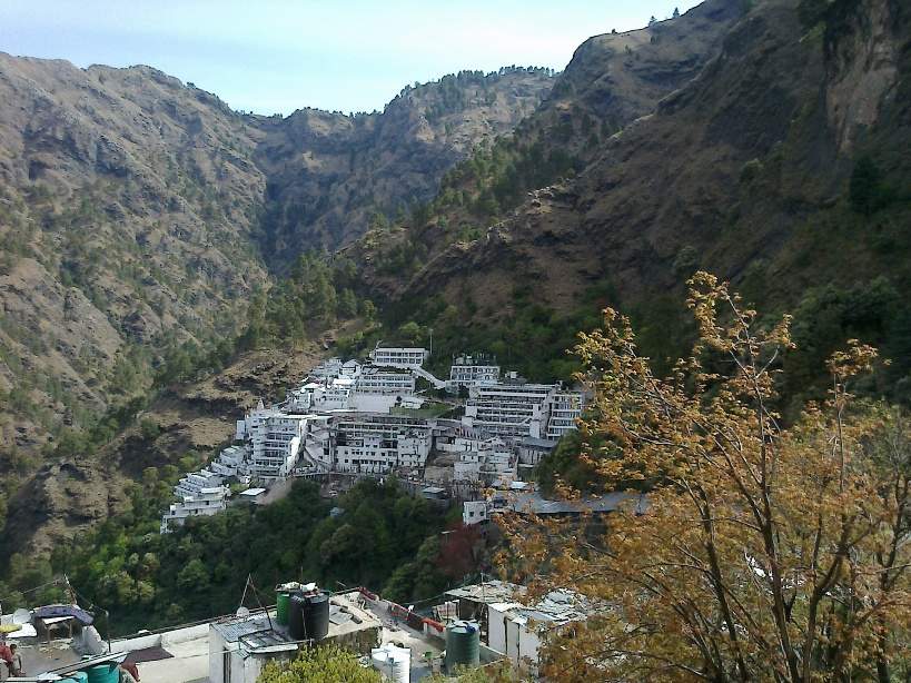 VAISHNODEVI WITH PATNITOP-holiday-img-1-valoroak